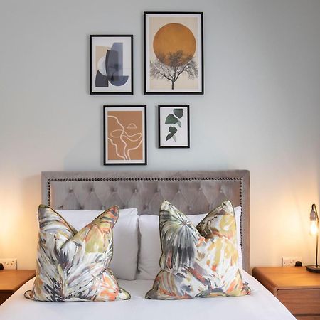 Elliot Oliver - Stylish 2 Bedroom Apartment With Parking In The Docks Gloucester Eksteriør bilde